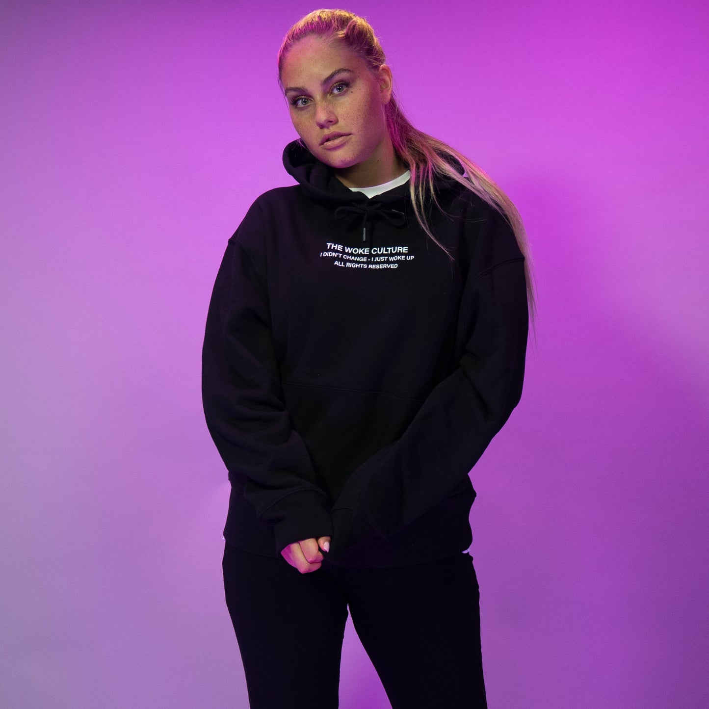 BASIC HOODIE