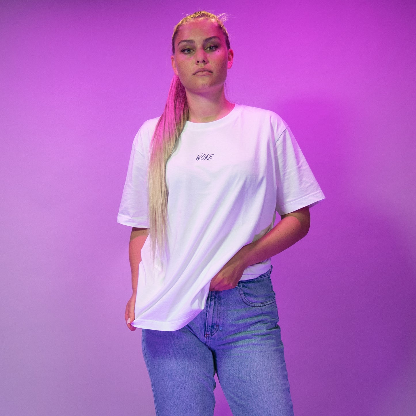 WHITE TEE