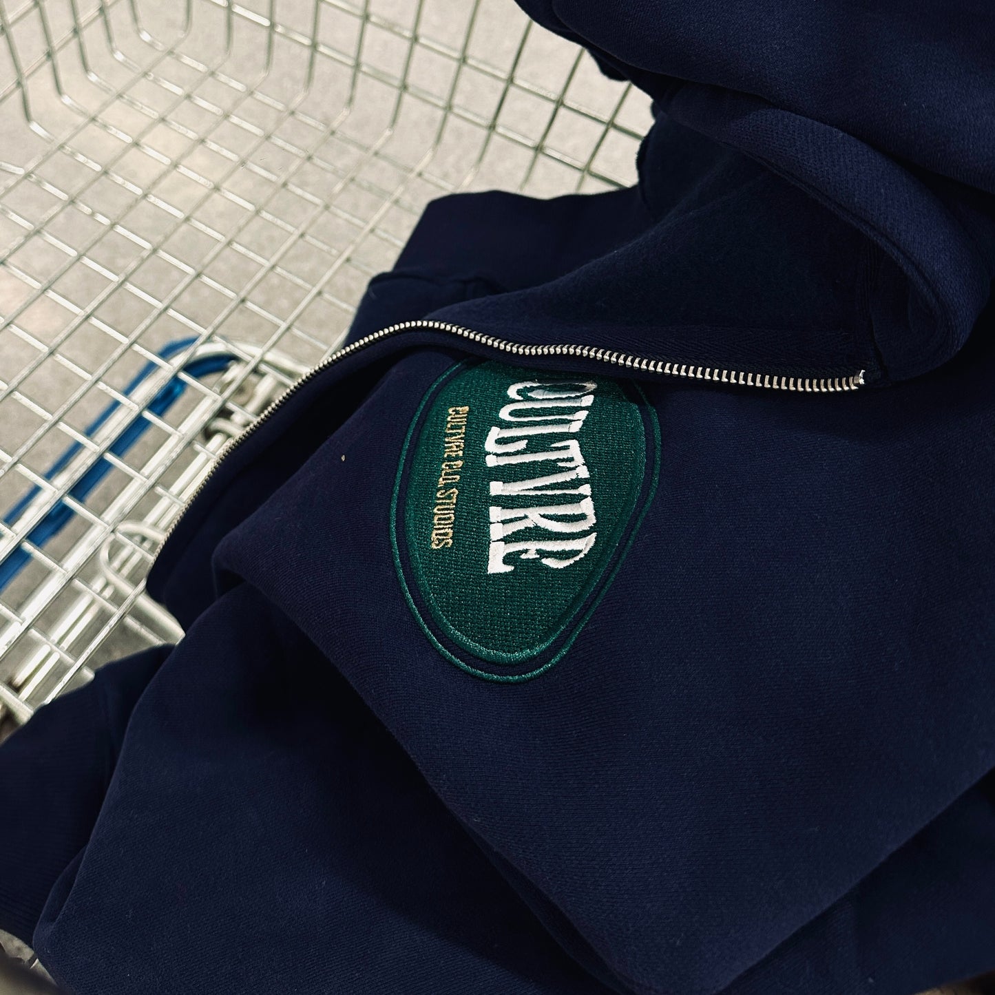 CULTVRE Badge Zipper